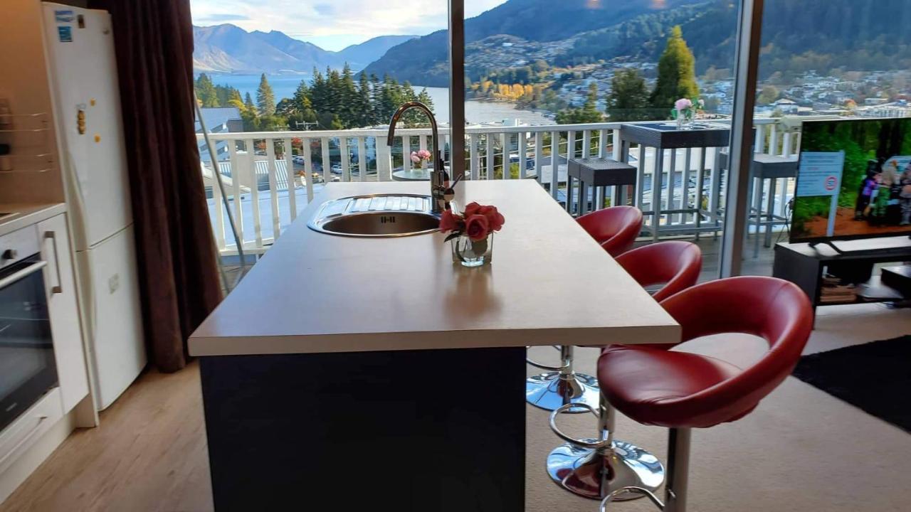 Central Lakeview Apartment With Amazing Rooftop 镇上湖景三室套房 Queenstown Kültér fotó